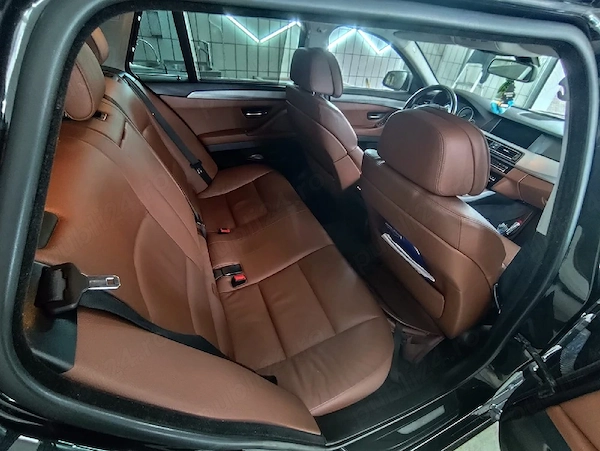 BMW 520d Touring (F11) 2013 Piele Maro, Trapă Panoramică, Camera Spate, Cârlig Electric