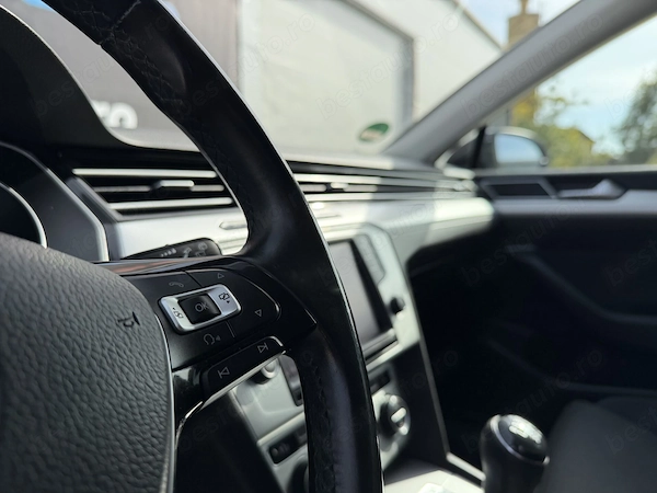 VOLKSWAGEN Passat 2015 — imagine 17