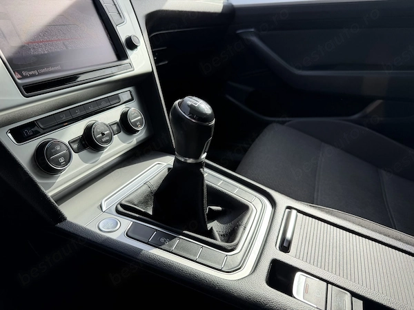 VOLKSWAGEN Passat 2015 — imagine 14