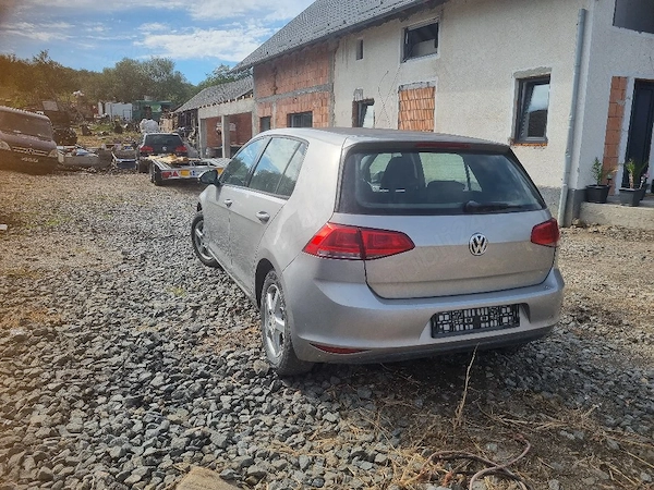 VOLKSWAGEN Golf 2015 — imagine 5