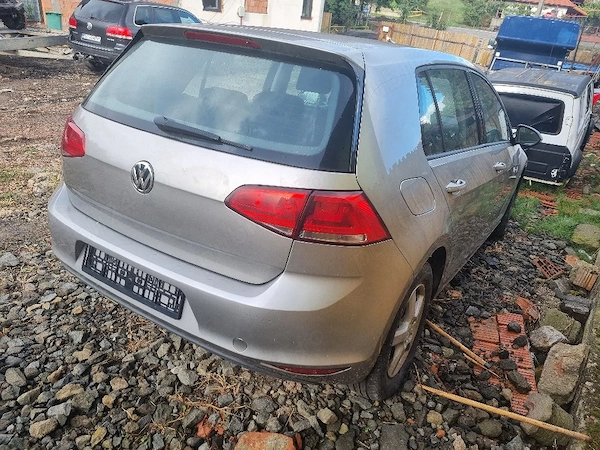 VOLKSWAGEN Golf 2015 — imagine 2
