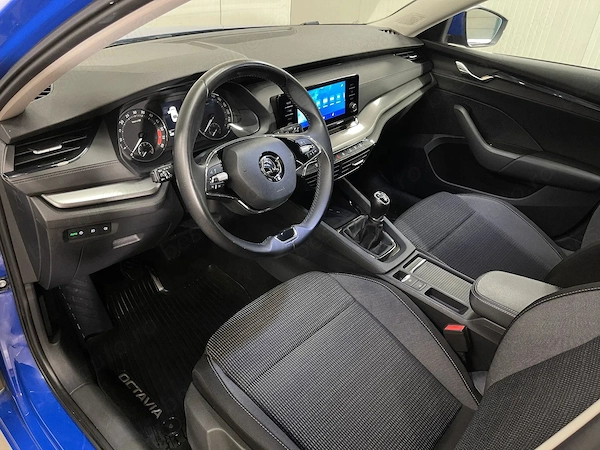 SKODA Octavia 2022 — imagine 5