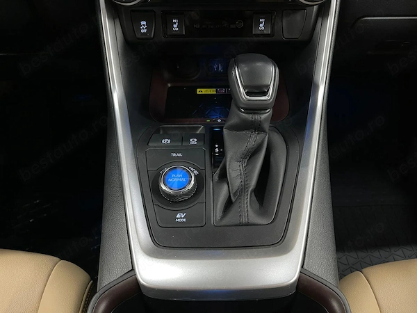 TOYOTA RAV4 2024 — imagine 18