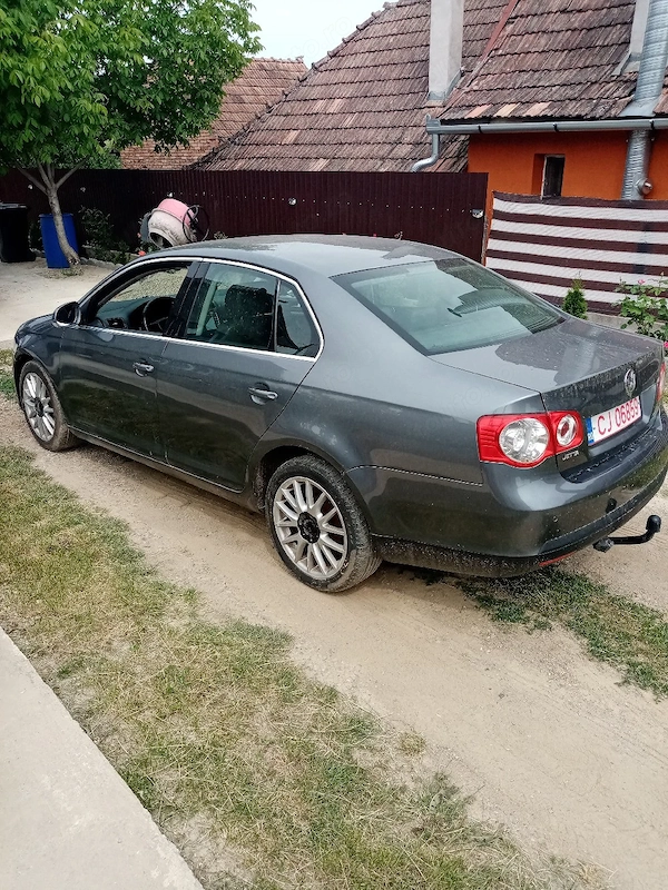 VOLKSWAGEN Jetta 2005 — imagine 8