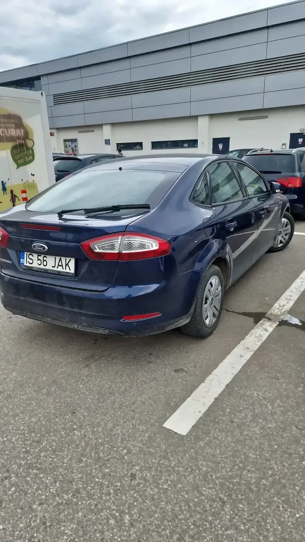 Vând Ford Mondeo mk4 an de fabricație 2011,motor 2000cm3 diesel 242000km reali