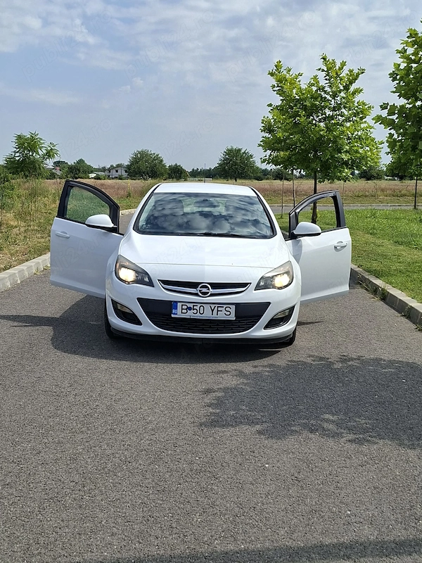 OPEL Astra 2013 — imagine 4