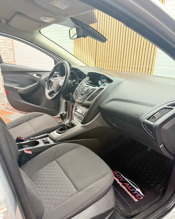 FORD Focus 2014 — imagine 10