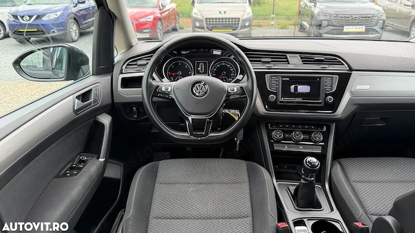 VOLKSWAGEN Touran 2017 — imagine 15