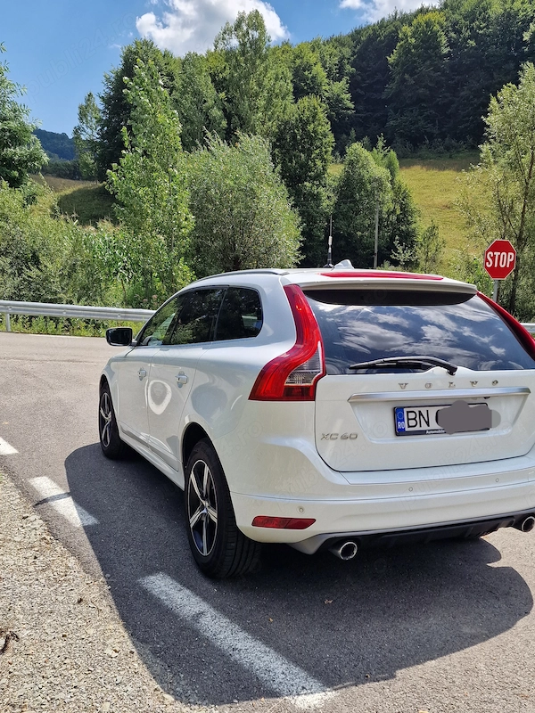 VOLVO XC60 2017 — imagine 5
