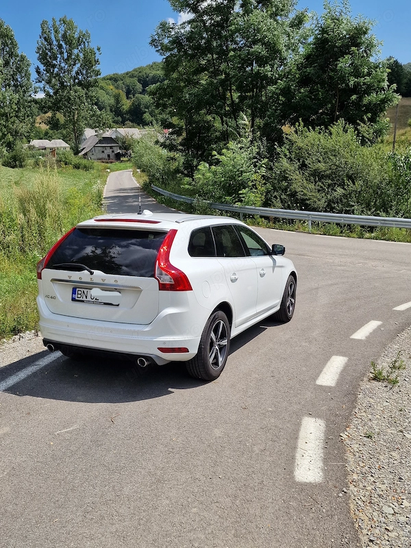 VOLVO XC60 2017 — imagine 3