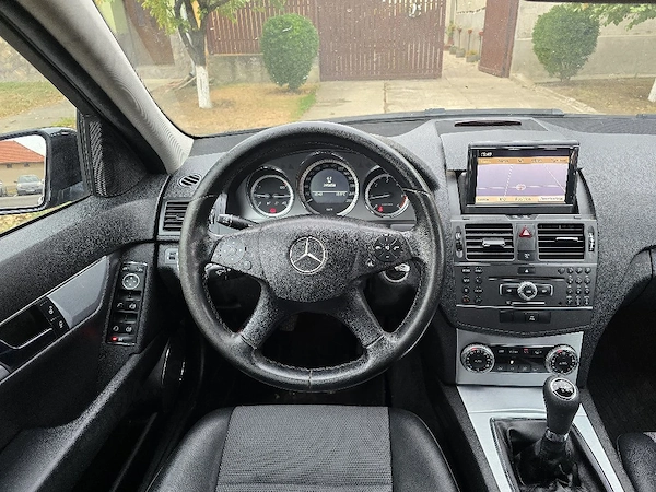 MERCEDES-BENZ C-Class 2010 — imagine 5