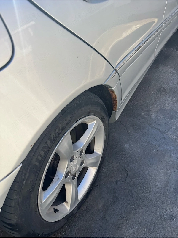 MERCEDES-BENZ C-Class 2004 — imagine 4