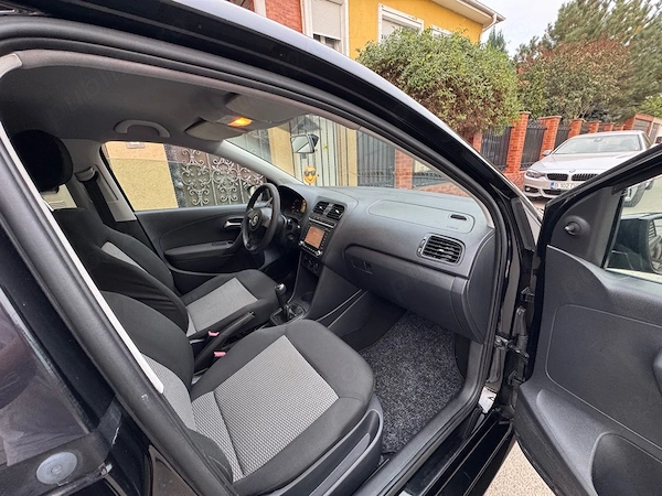VOLKSWAGEN Polo 2011 — imagine 3