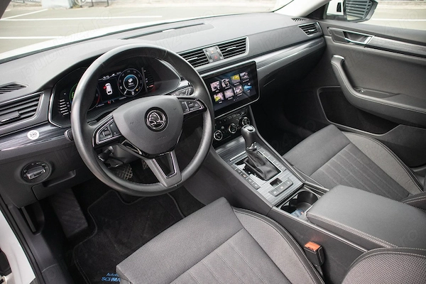 SKODA Superb 2020 — imagine 4