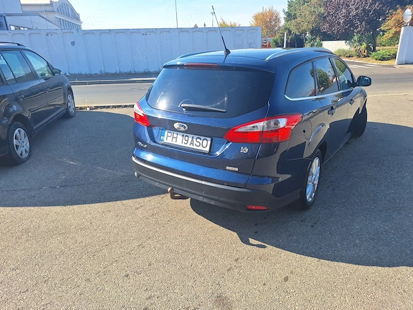 FORD Focus 2013 — imagine 3