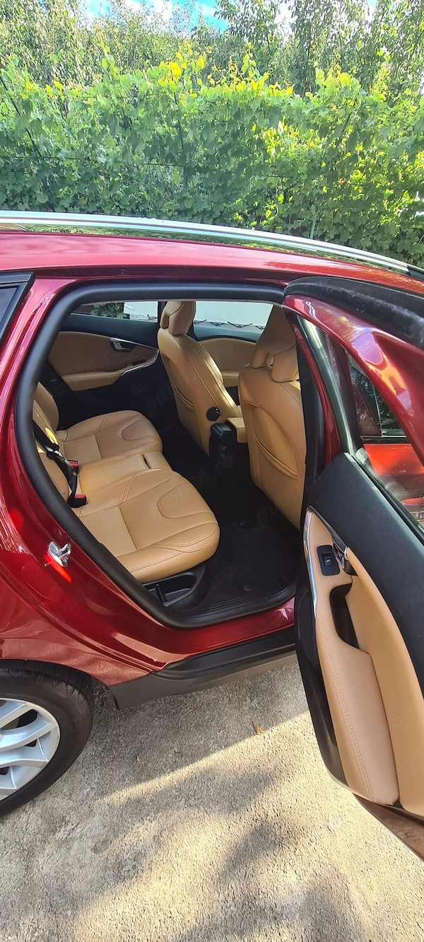 VOLVO V40 Cross Country 2016 — imagine 5