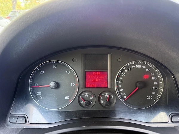 VOLKSWAGEN Golf 2004 — imagine 1