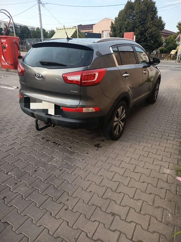 KIA Sportage 2012 — imagine 2