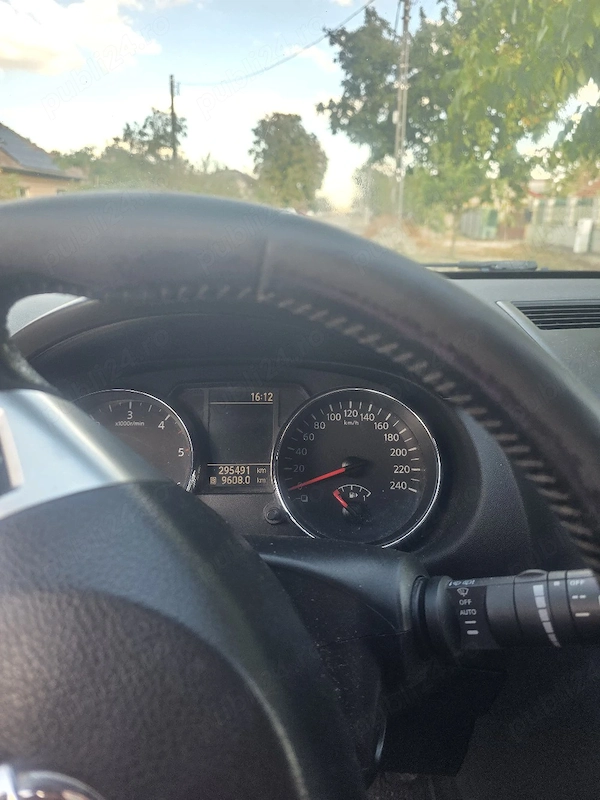 NISSAN Qashqai 2010 — imagine 3