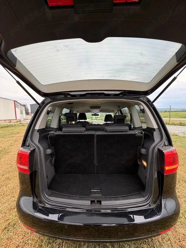 VOLKSWAGEN Touran 2011 — imagine 6