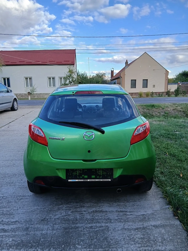 MAZDA 2 2009 — imagine 3