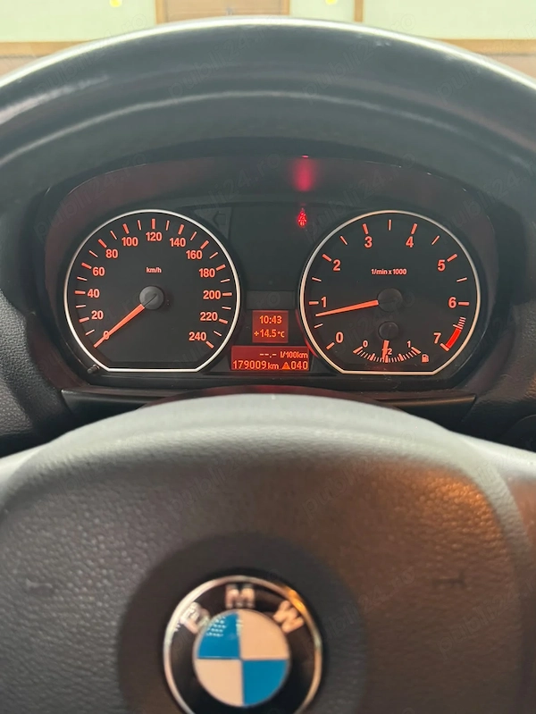 BMW 1 Series 2010 — imagine 7