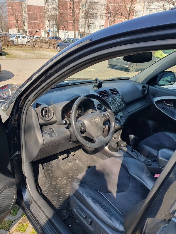 TOYOTA RAV4 2010 — imagine 5