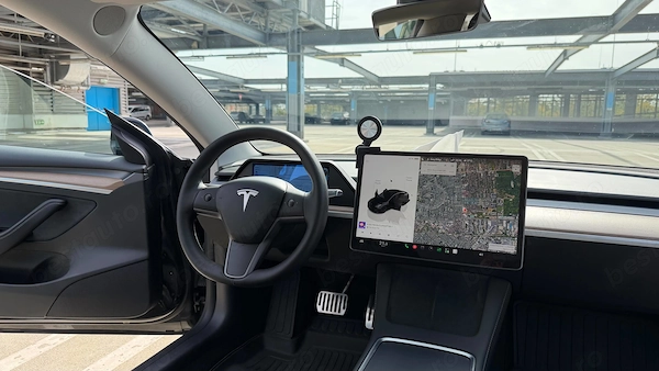 TESLA Model 3 2023 — imagine 8