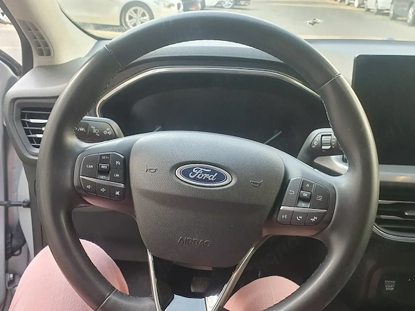 FORD Focus 2023 — imagine 9