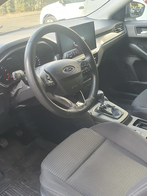 FORD Focus 2023 — imagine 6