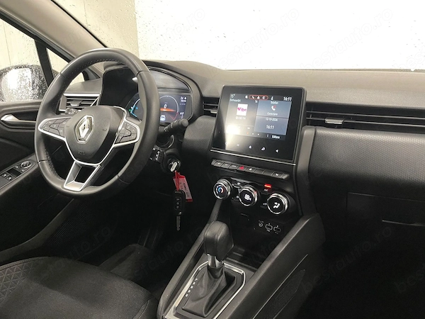 RENAULT Clio 2023 — imagine 8