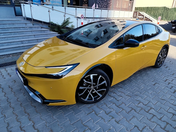 TOYOTA Prius 2025 — imagine 1