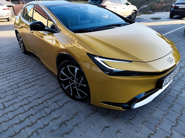 TOYOTA Prius 2025 — imagine 4