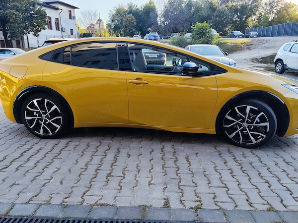 TOYOTA Prius 2025 — imagine 6