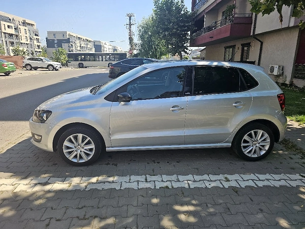 VOLKSWAGEN Polo 2012 — imagine 3