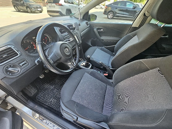 VOLKSWAGEN Polo 2012 — imagine 5