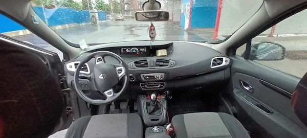 RENAULT Scenic 2012 — imagine 5