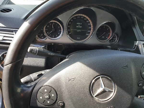 MERCEDES-BENZ E-Class 2011 — imagine 3