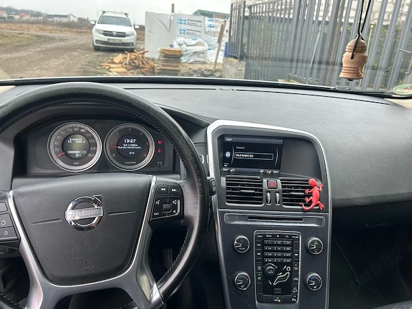 VOLVO XC60 2012 — imagine 3