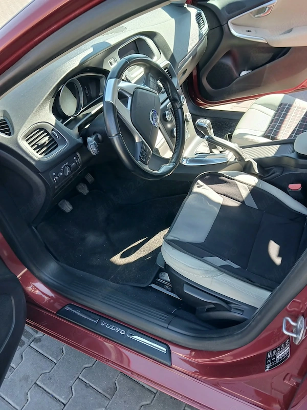 VOLVO V40 2015 — imagine 6