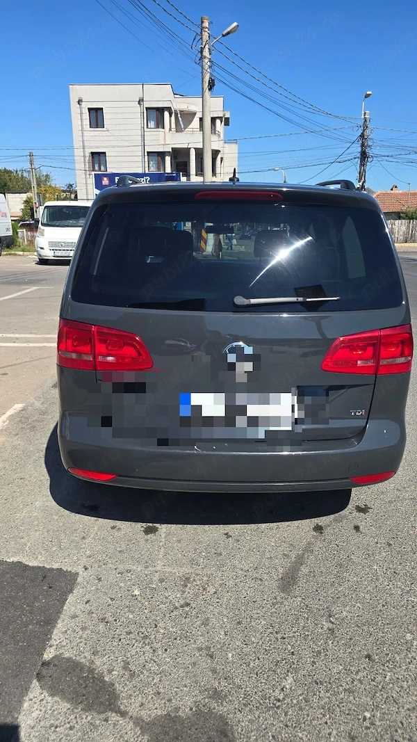VOLKSWAGEN Touran 2015 — imagine 7