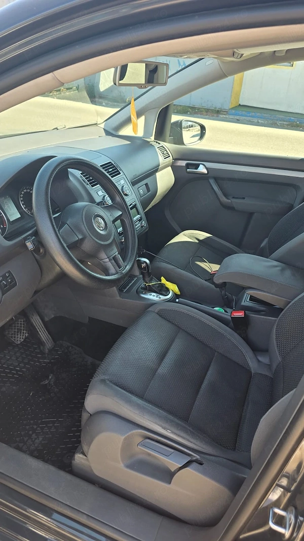 VOLKSWAGEN Touran 2015 — imagine 6