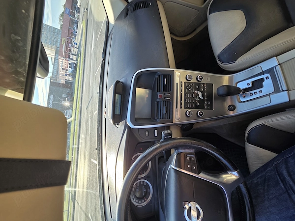 VOLVO XC60 2010 — imagine 5