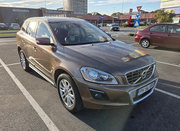 VOLVO XC60 2010 — imagine 3