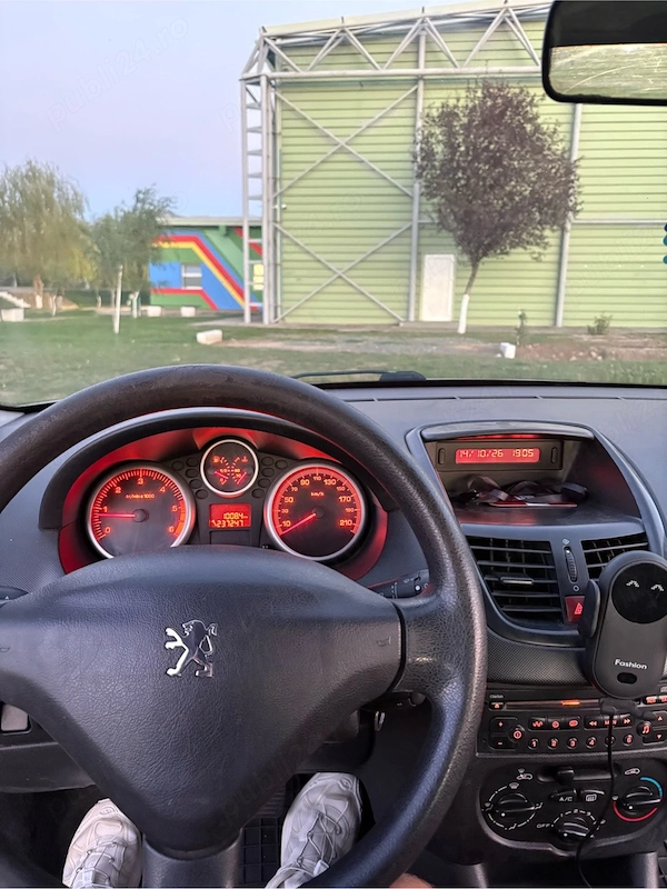 PEUGEOT 206 2010 — imagine 3