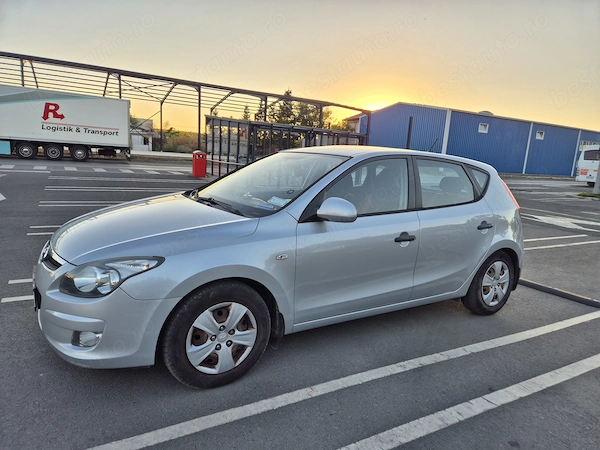 HYUNDAI i30 2010 — imagine 4