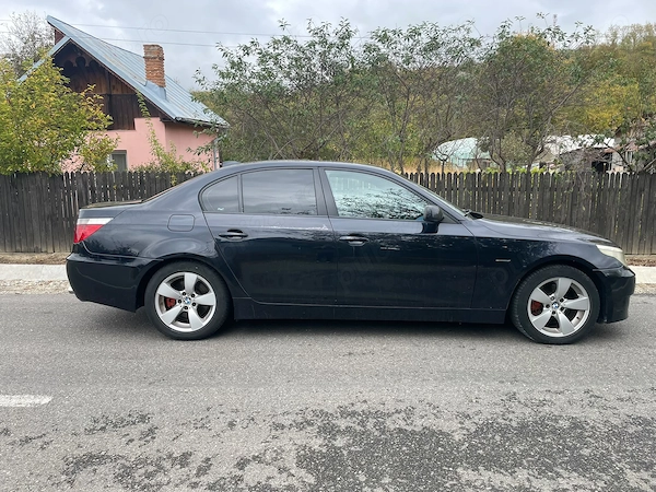 BMW Seria 5 2004 — imagine 2