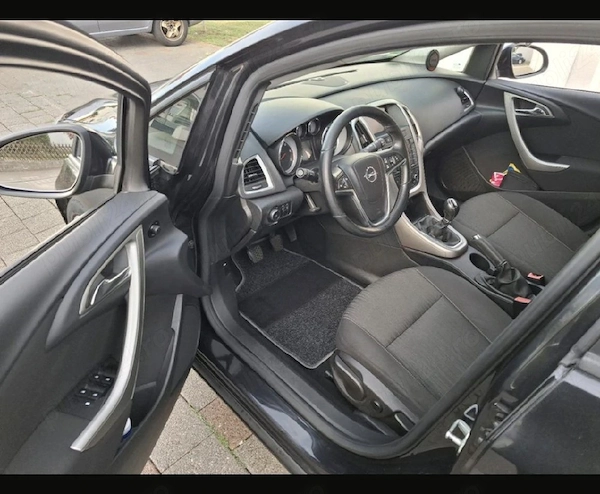 OPEL Astra 2012 — imagine 3