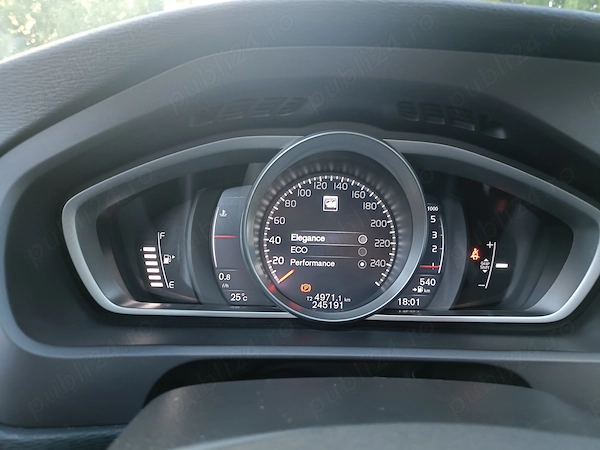 VOLVO V40 2019 — imagine 8