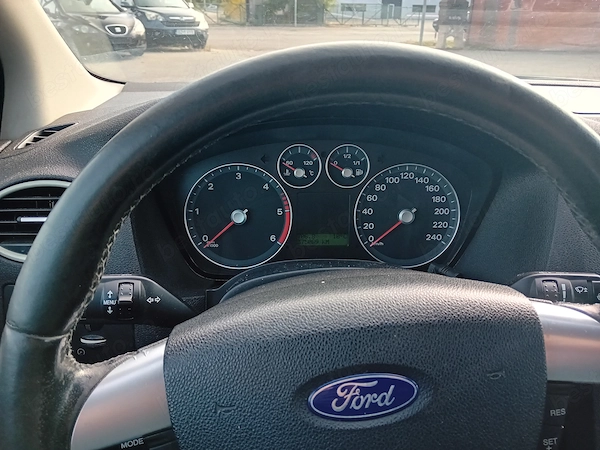 FORD Focus 2006 — imagine 6